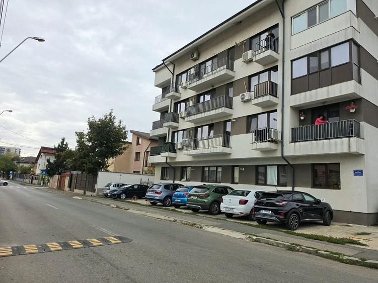 Apartament cu 2 camere în Păcii