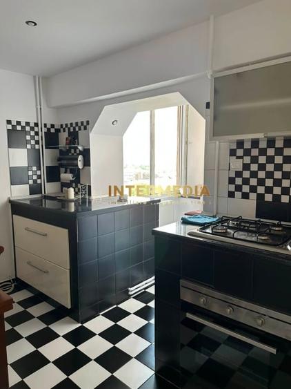 Apartament cu 4 camere decomandat, mobilat în Central