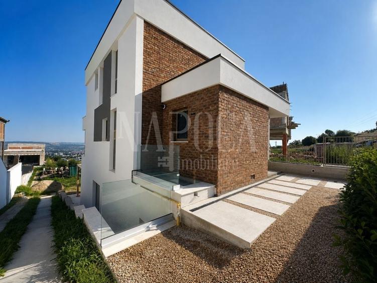 Casă individuală cu 4 camere cu Canalizare în Făget