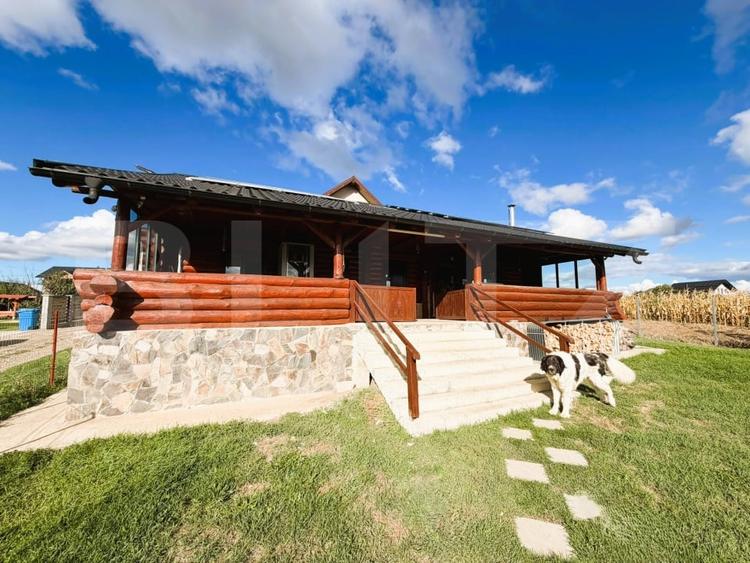 Casă individuală cu 3 camere cu Teren 389 Mp în Periferie