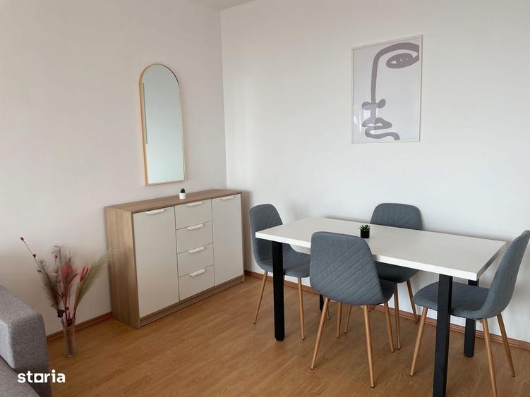 Apartament cu 2 camere decomandat în Est