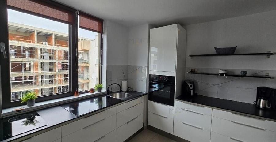 Apartament cu 5 camere decomandat, mobilat în Herăstrău