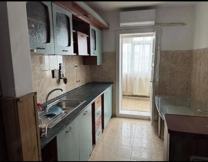 Apartament cu 2 camere decomandat în Balta Albă