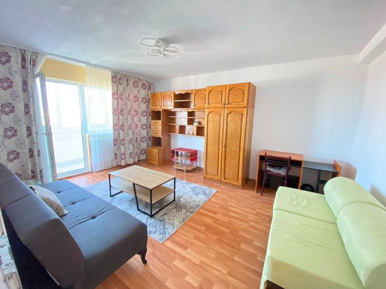Apartament cu 3 camere decomandat în Dacia