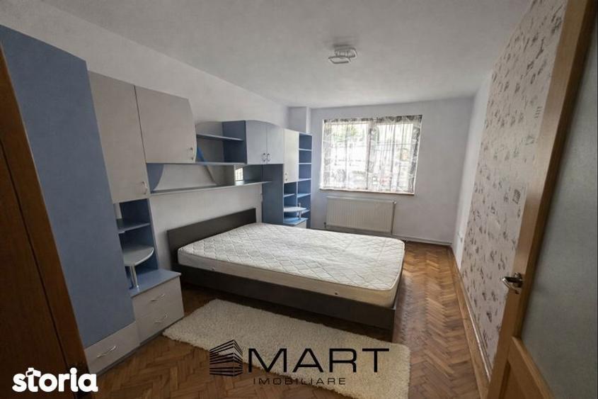 Apartament cu 3 camere semidecomandat, mobilat în Dârste