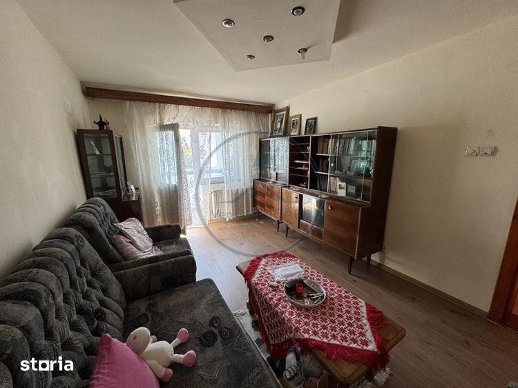 Apartament cu 3 camere decomandat în Ștefan cel Mare