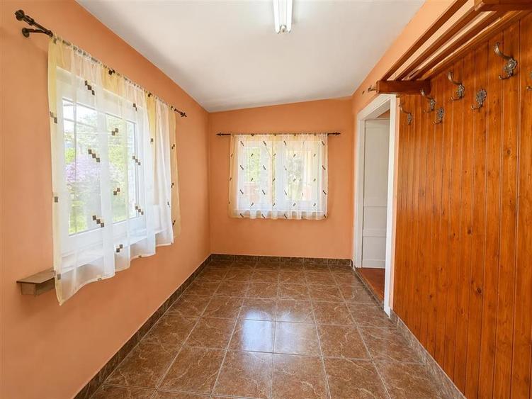 Casă individuală cu 4 camere cu Teren 1640 Mp în Bazna