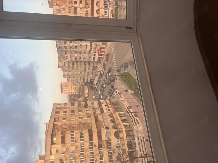 Apartament cu 2 camere decomandat în Trocadero