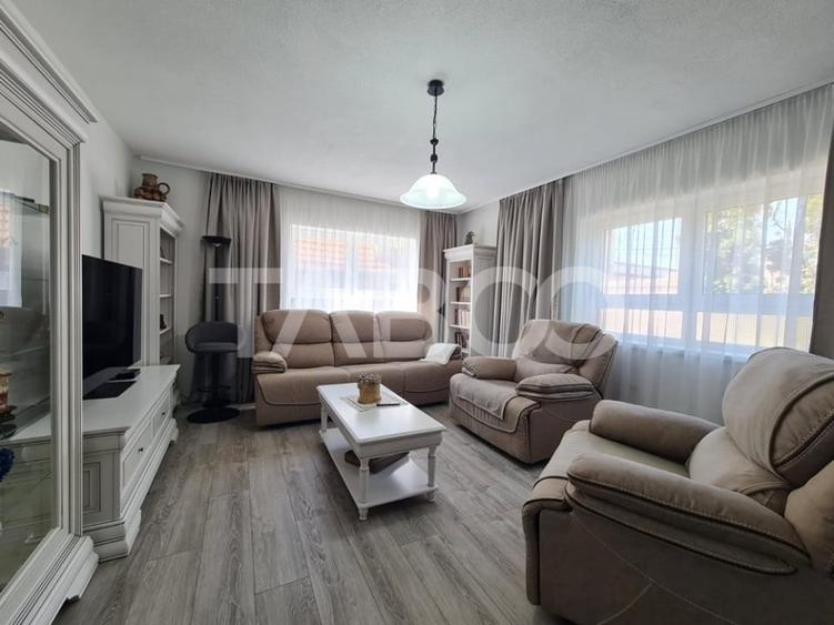 Casă individuală cu 3 camere cu Piscina în Sebeș