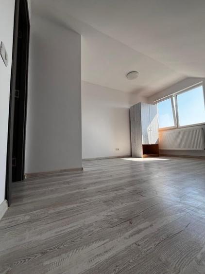 Apartament cu 3 camere decomandat, mobilat în Burdujeni
