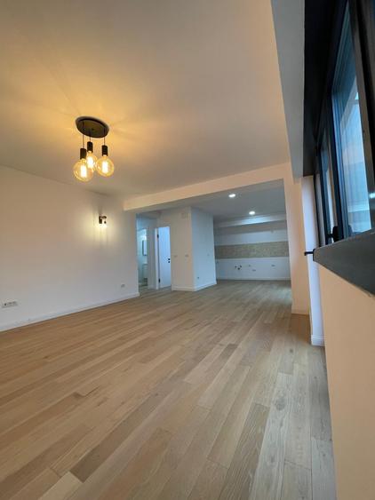 Apartament cu 3 camere semidecomandat, mobilat în Dorobanți