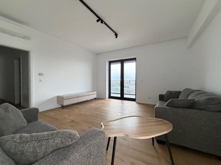 Apartament cu 3 camere decomandat în Berceni