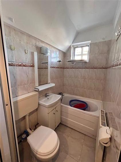 Apartament cu 2 camere semidecomandat în Moroasa 2