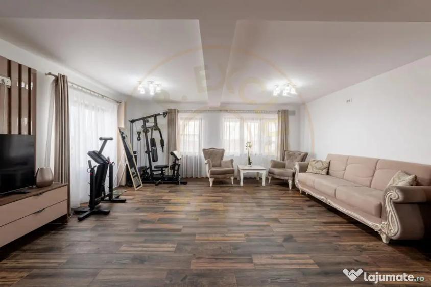 Casă cu 3 camere cu Teren 477 Mp în Bradu