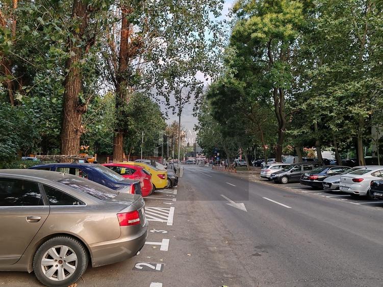 Apartament cu 2 camere semidecomandat, mobilat în Drumul Găzarului