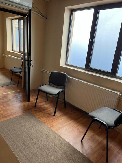 Casă individuală cu 3 camere cu Teren 135 Mp în Central