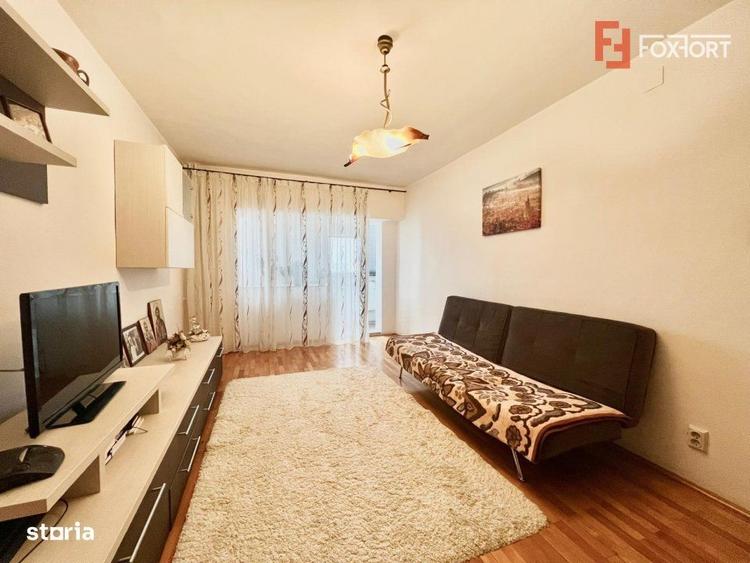Apartament cu 3 camere decomandat, mobilat în Lunei