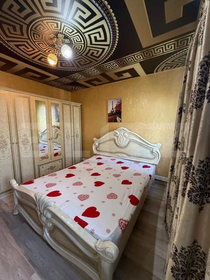 Apartament cu 3 camere semidecomandat, mobilat în Micro 17