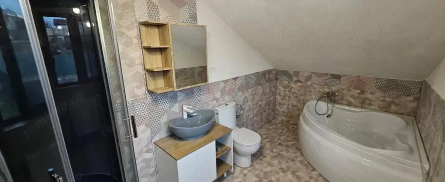 Casă cu 4 camere cu Teren 480 Mp în Est
