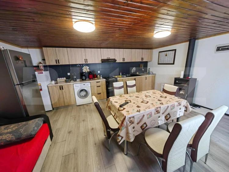 Casă cu 5 camere cu Teren 3000 Mp în Izvoarele (Livezile)