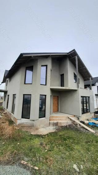 Casă cu 5 camere în Agigea
