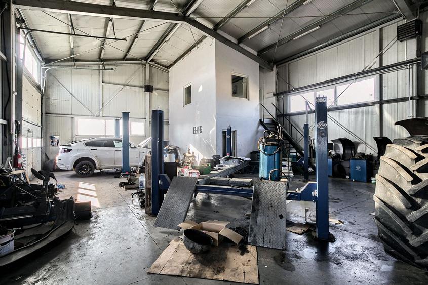 Spațiu industrial, de 367 mp, în Horia