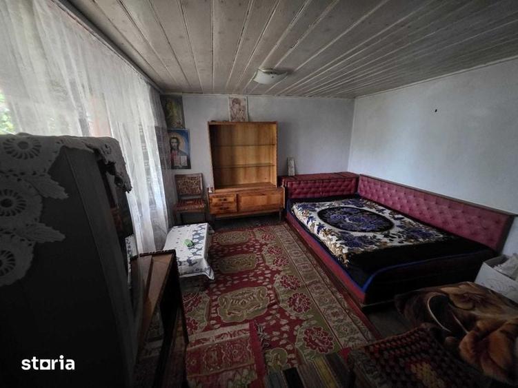 Casă cu 4 camere cu Teren 2400 Mp în Gorban