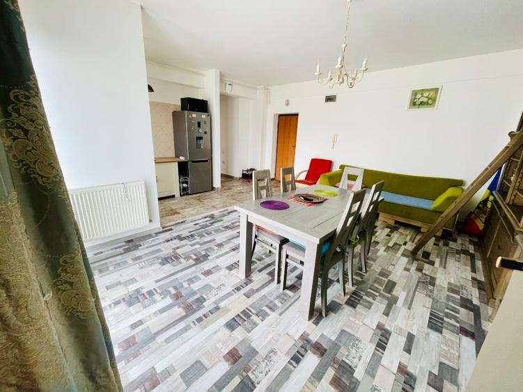 Apartament cu 3 camere decomandat, mobilat în Găvana Platou