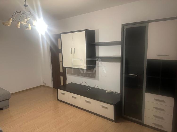 Apartament cu 3 camere decomandat, mobilat în Berceni — fotografia 1