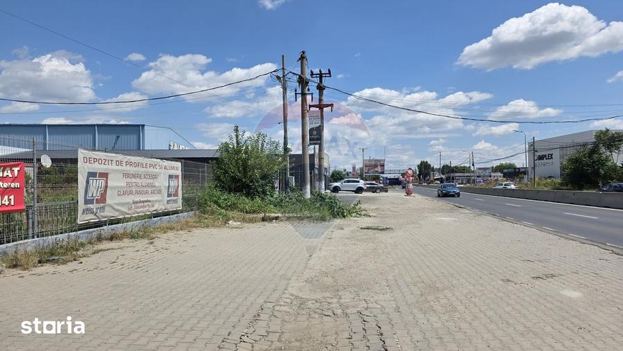 Spațiu comercial, de 1,080 mp, în Central