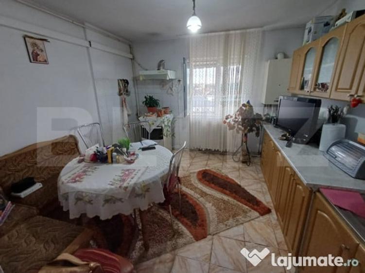 Apartament cu 2 camere decomandat în Debarcader