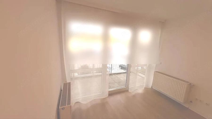 Apartament cu 3 camere semidecomandat în Avantgarden