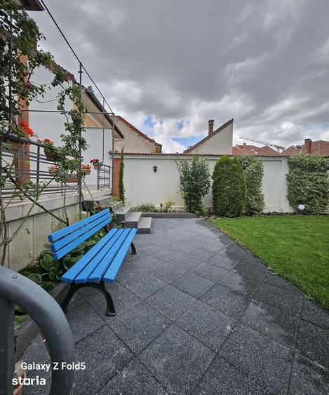 Casă cu 4 camere cu Teren 350 Mp în Ultracentral