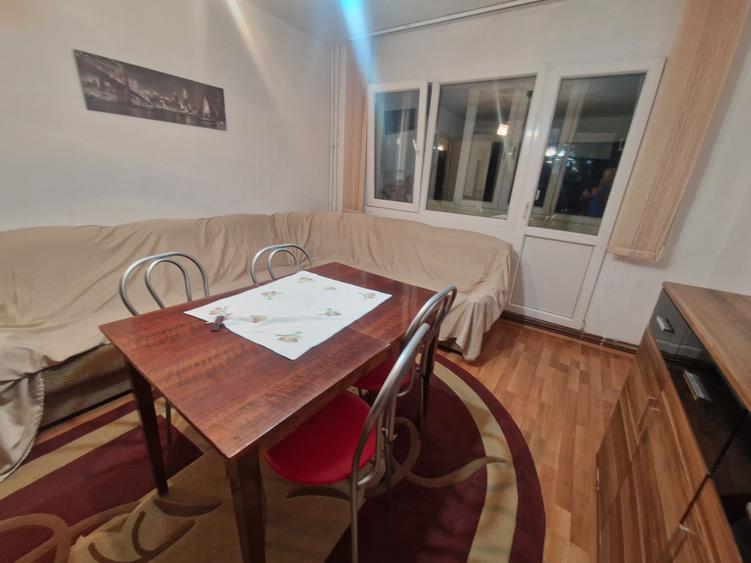 Apartament cu 2 camere semidecomandat în Medicină