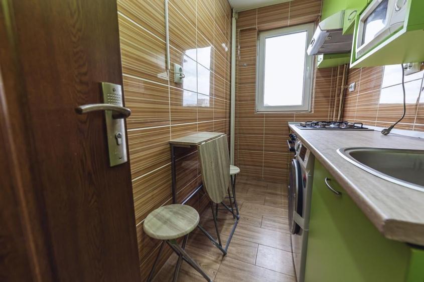 Apartament cu 2 camere decomandat, mobilat în Drumul Taberei