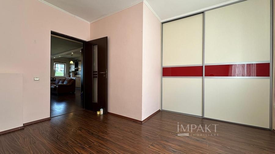 Apartament cu 4 camere semidecomandat, mobilat în Bună Ziua