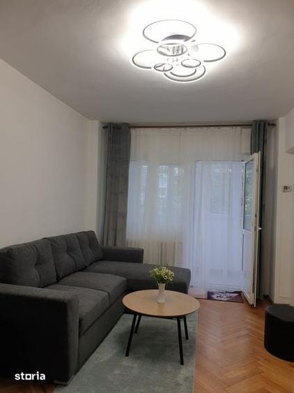 Apartament cu 2 camere decomandat în Lupeni