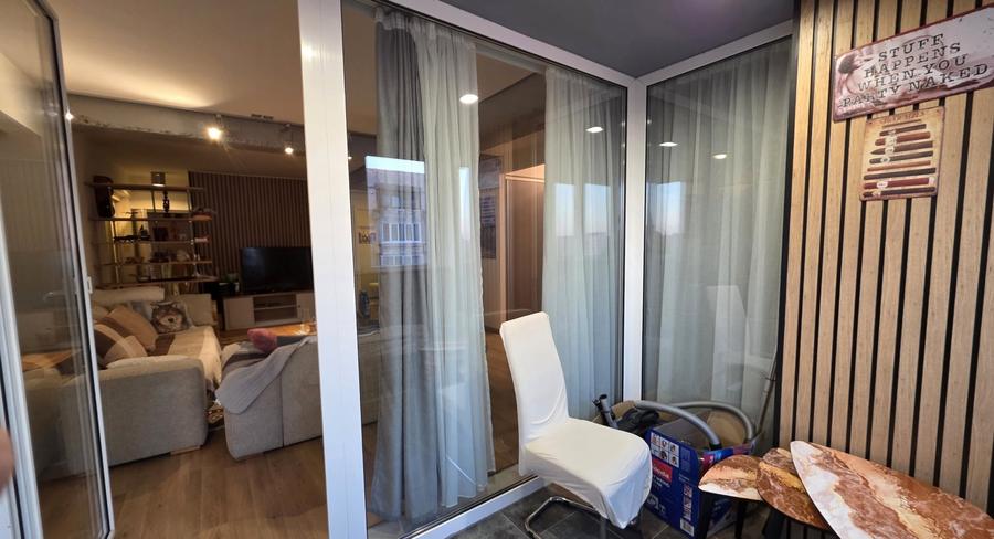 Apartament cu 3 camere semidecomandat, mobilat în Circumvalațiunii