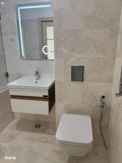 Apartament cu 7 camere în Central