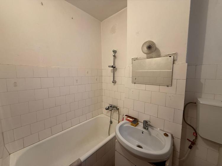 Apartament cu 3 camere circular în Minerul