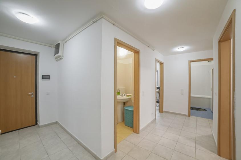Apartament cu 3 camere decomandat, mobilat în Baicului