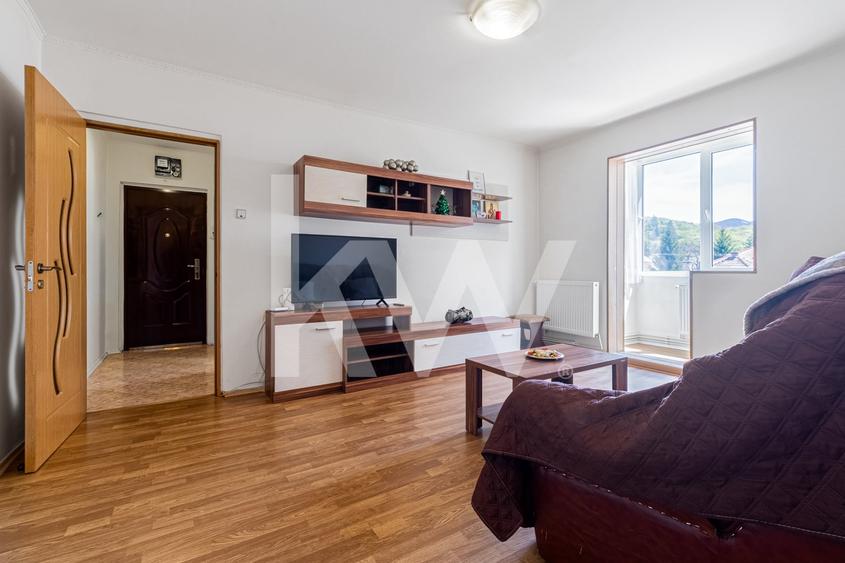 Apartament cu 2 camere semidecomandat, mobilat în Noua