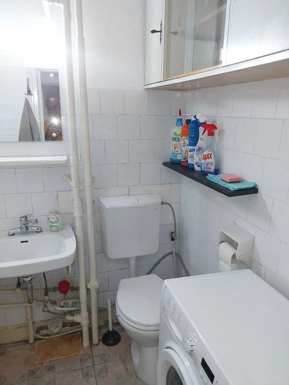 Apartament cu 2 camere semidecomandat în Drăgășani