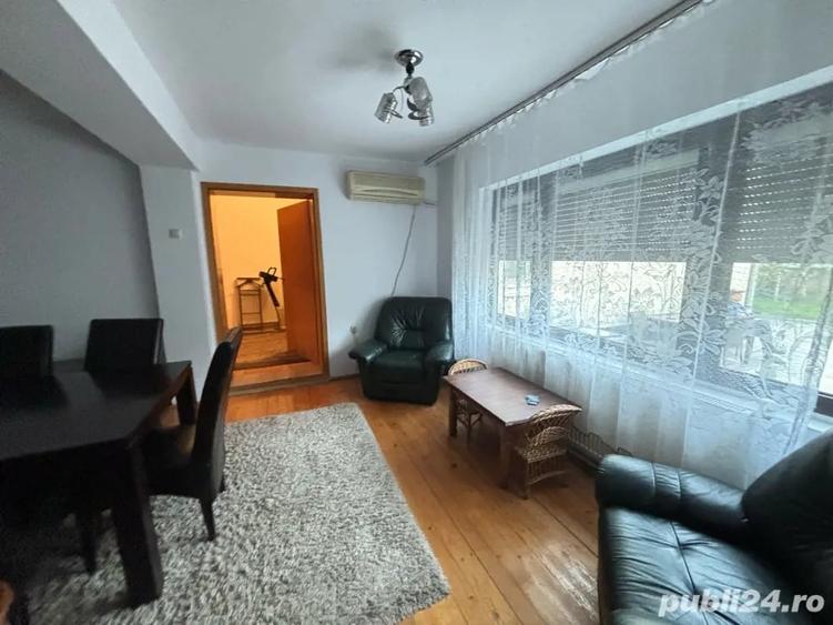Casă cu 6 camere cu Teren 10000 Mp în Mehala