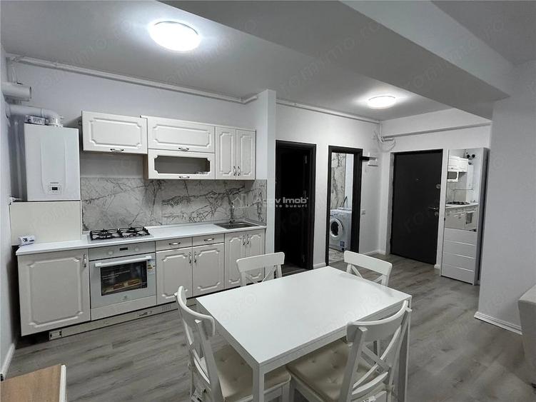 Apartament cu 3 camere semidecomandat în 1 Decembrie