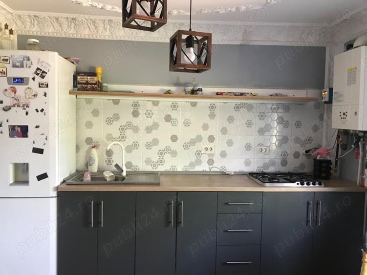 Casă cu 5 camere cu Teren 548 Mp în Eforie