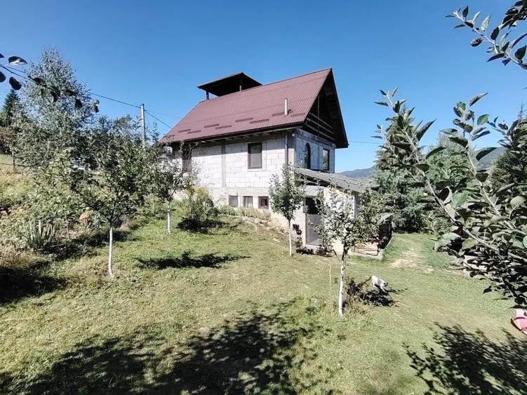 Casă cu 4 camere în Central