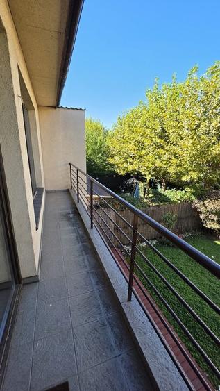 Casă individuală cu 4 camere cu Canalizare în Nord-Est