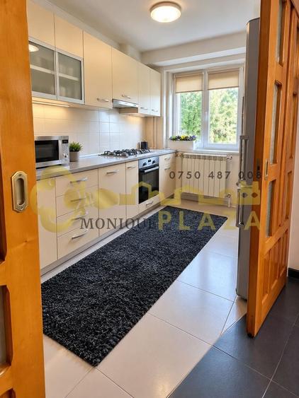 Apartament cu 4 camere decomandat, mobilat în Ultracentral