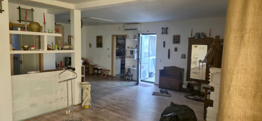 Casă cu 4 camere în Nișcov
